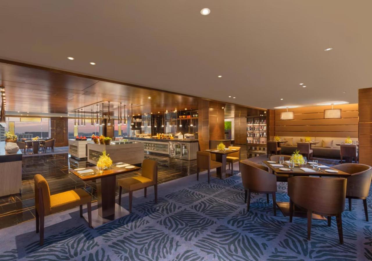The Atlantes Suite Near Delhi Airport New Delhi Exteriör bild
